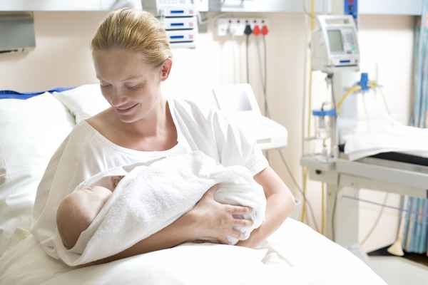 Беременность и роды: послеродовой период в роддоме, чего ожидать 