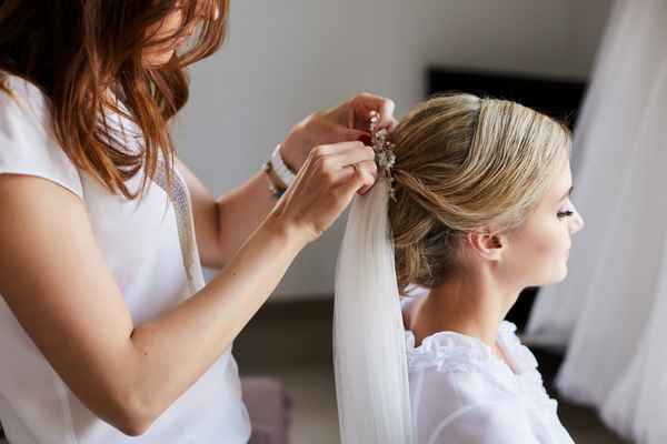 Как выбрать парикмахера для невесты 