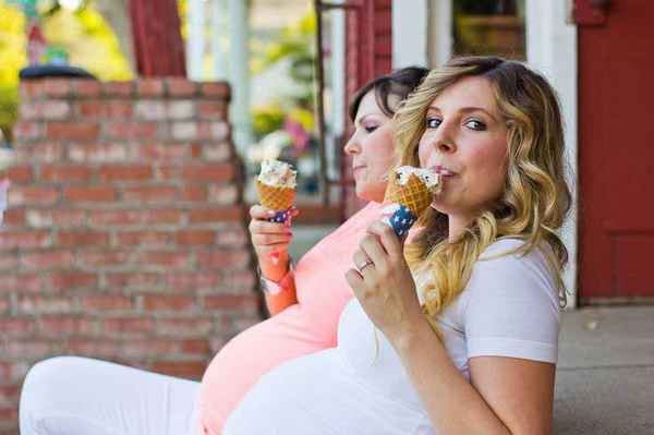 Можно ли есть мороженое беременным? 