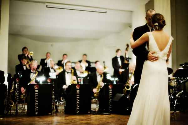 Как выбрать музыку для свадьбы 