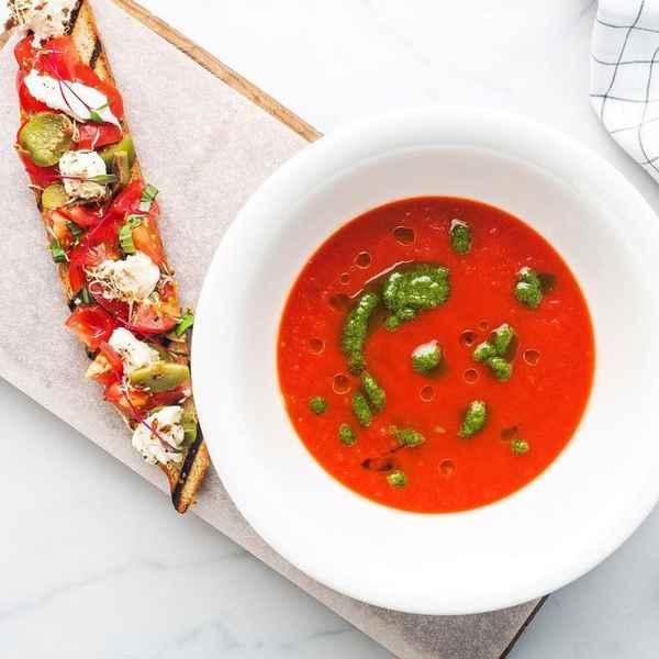 Суп из свежих томатов с брускеттами, рецепт 